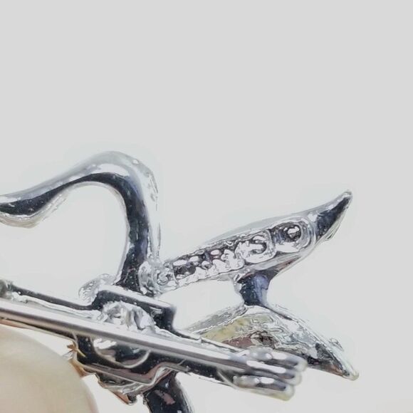 Vintage Garry's Bow Shaped Brooch, Silver Tone Lapel Pin, Scatter Estate - Picture 4 of 7